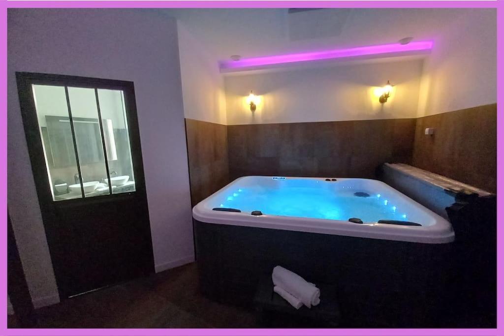 #Fer Rever 63# Spa # Thiers Eksteriør billede