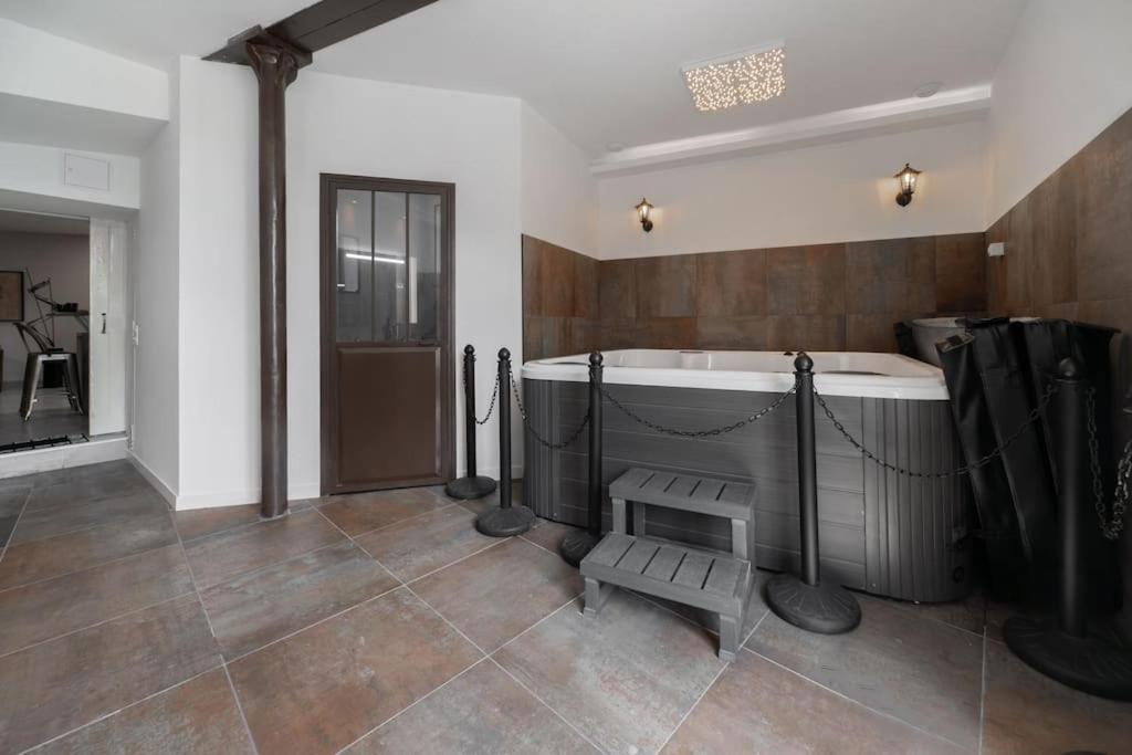 #Fer Rever 63# Spa # Thiers Eksteriør billede