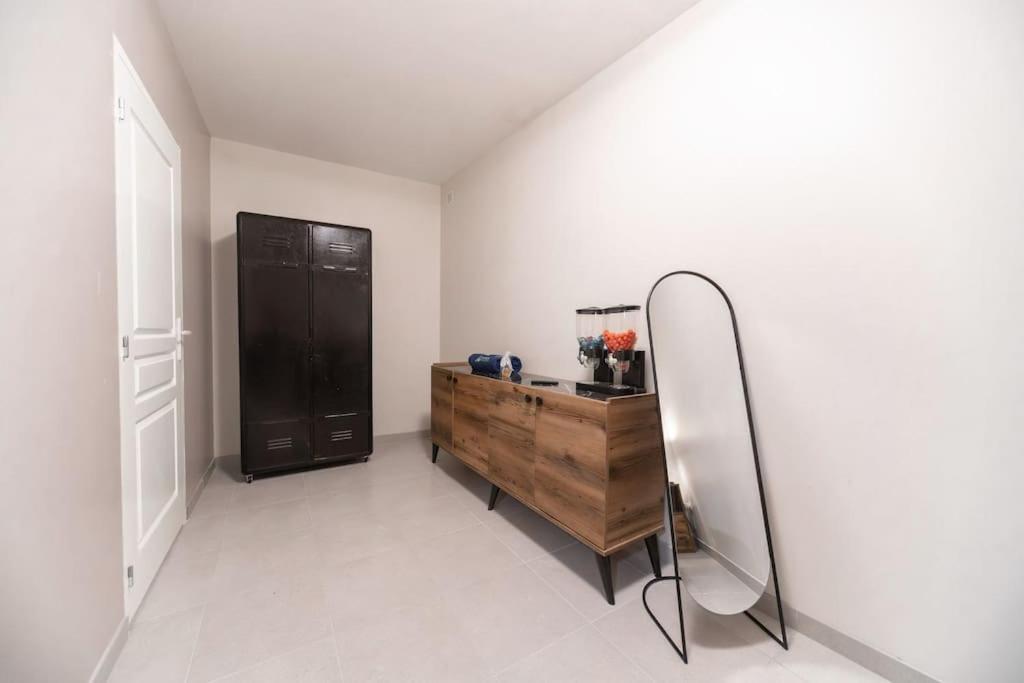 #Fer Rever 63# Spa # Thiers Eksteriør billede