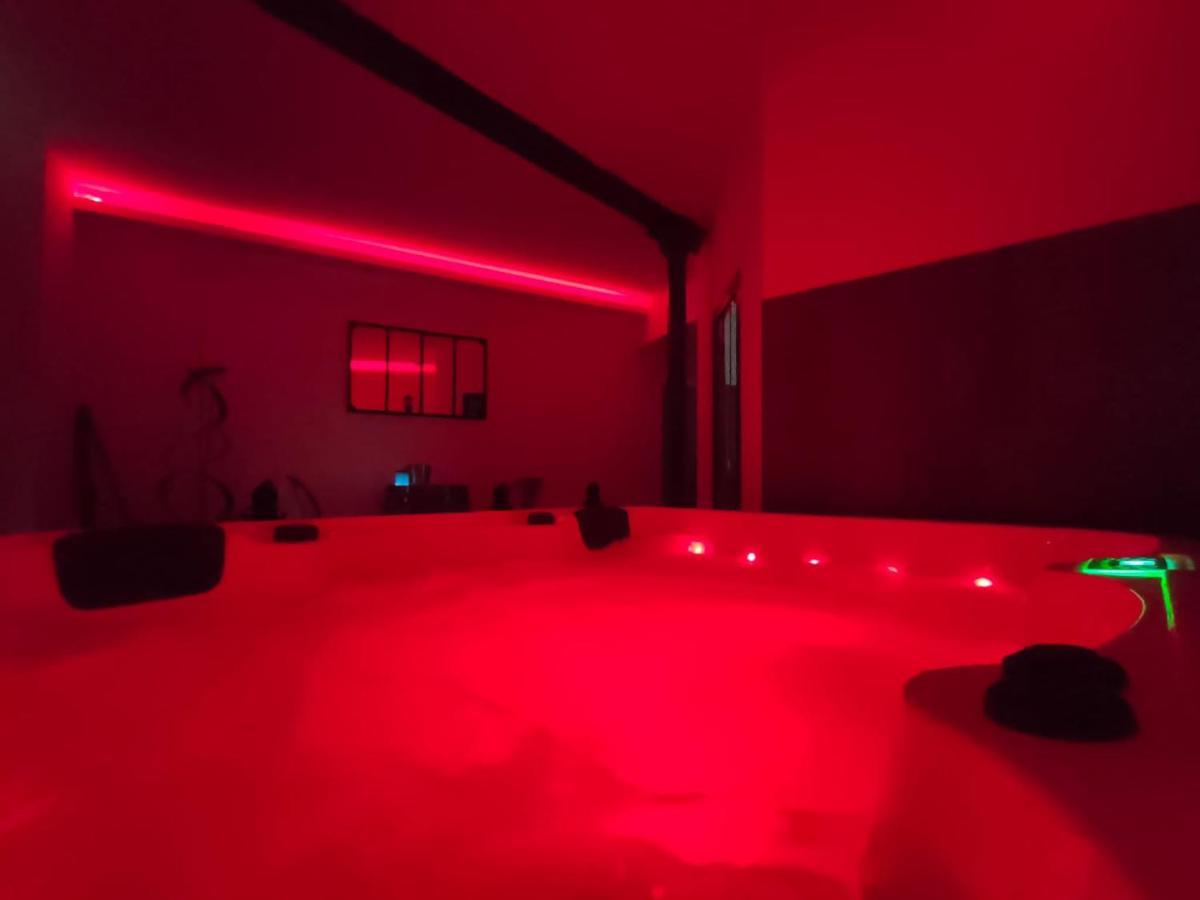 #Fer Rever 63# Spa # Thiers Eksteriør billede